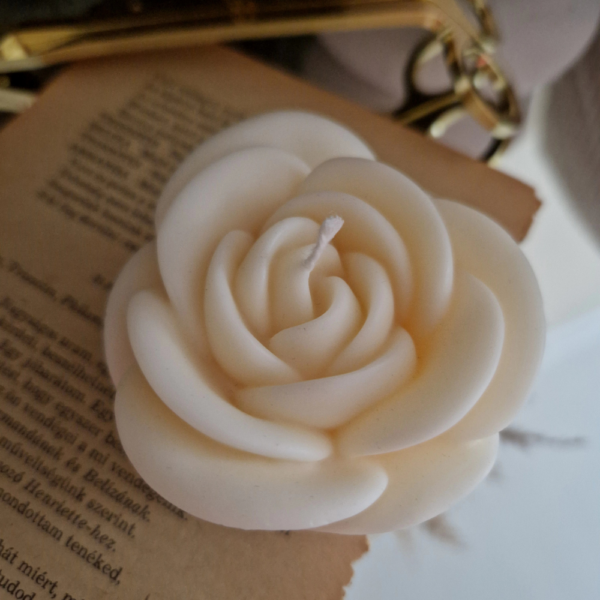 Rose dekor gyertya - Image 2